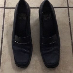 Size 8 Navy Mootsie Tootsie shoes